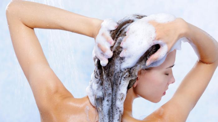 8 Kesalahan Mencuci Rambut Yang Sering Kamu Abaikan Mau Tahu Apa Saja?