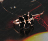 Cincin dengan Bunga Mawar -Rose Ring With Gold Plated Austrian Crystal Black - Cantik Menawan