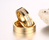 Cincin Kawin Trendy Wanita / Pria Love Gold-color Stainless Steel CZ - Cantik Menawan